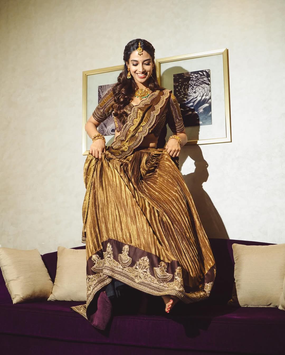 Meenakshi Chaudhary Actress Hot HD Photos Pics Gallery Telugu Tollywood Bollywood South Actress