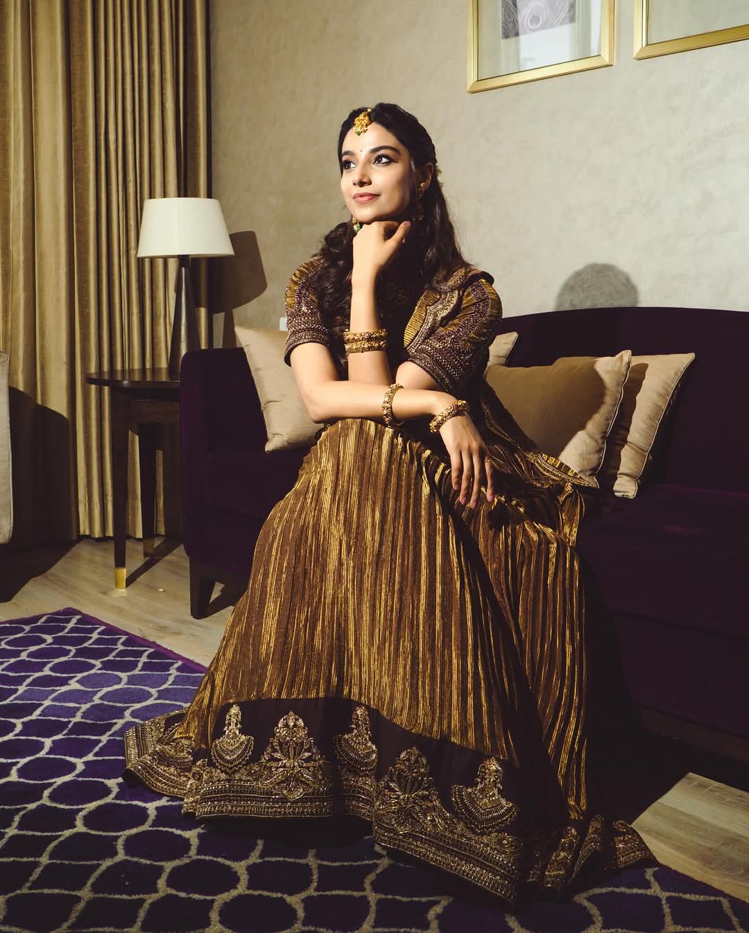 Meenakshi Chaudhary Actress Hot HD Photos Pics Gallery Telugu Tollywood Bollywood South Actress
