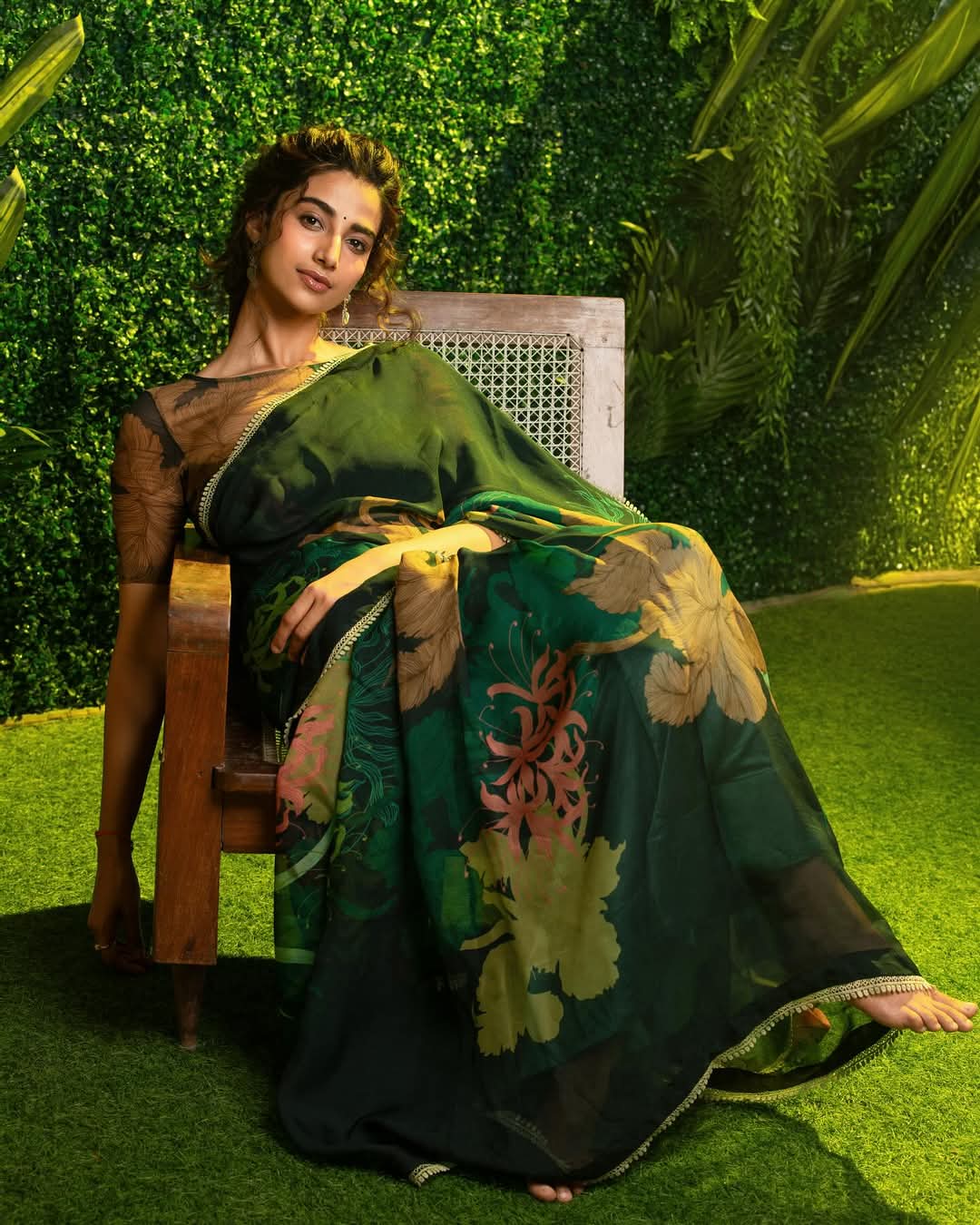 Meenakshi Chaudhary Actress Hot HD Photos Pics Gallery Telugu Tollywood Bollywood South Actress