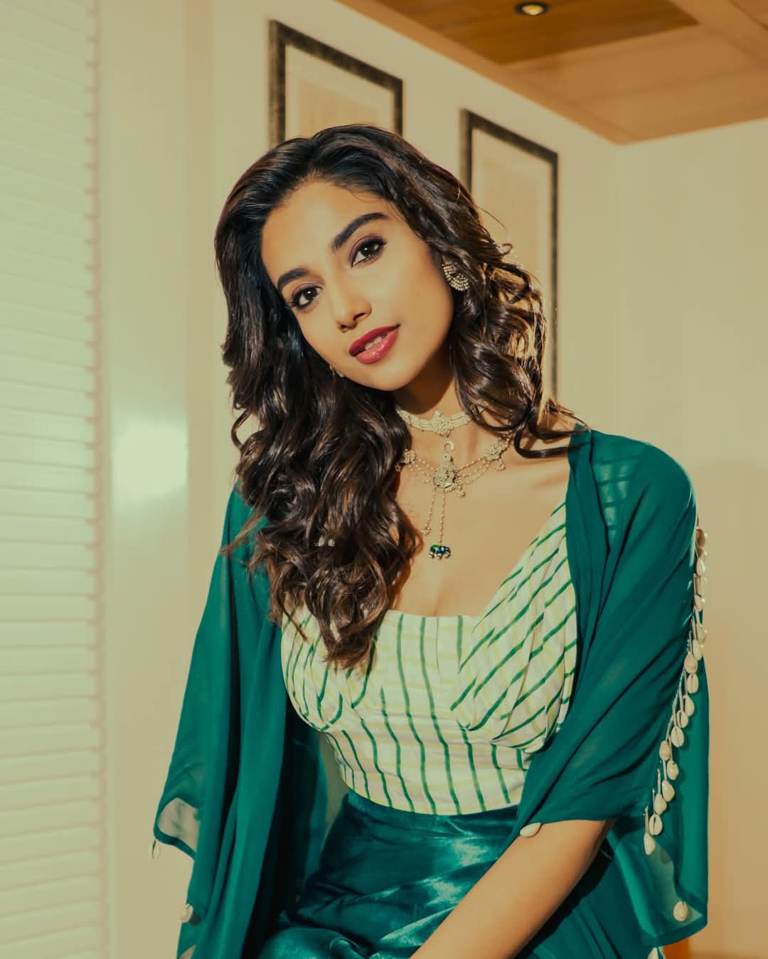 Meenakshi Chaudhary Actress Hot HD Photos Pics Gallery Telugu Tollywood Bollywood South Actress