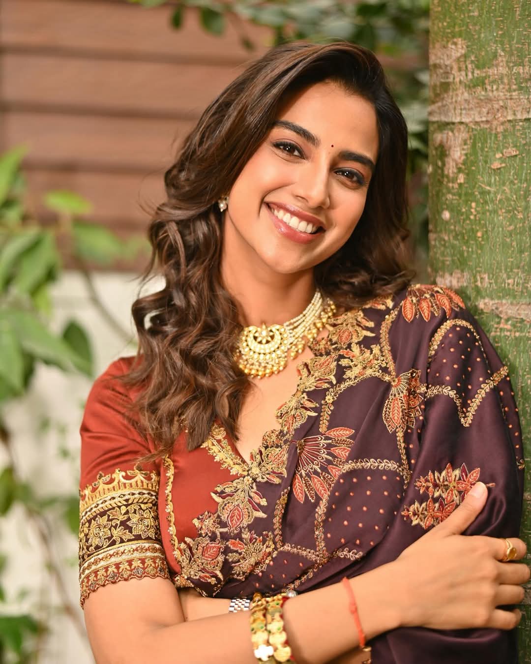 Meenakshi Chaudhary Actress Hot HD Photos Pics Gallery Telugu Tollywood Bollywood South Actress