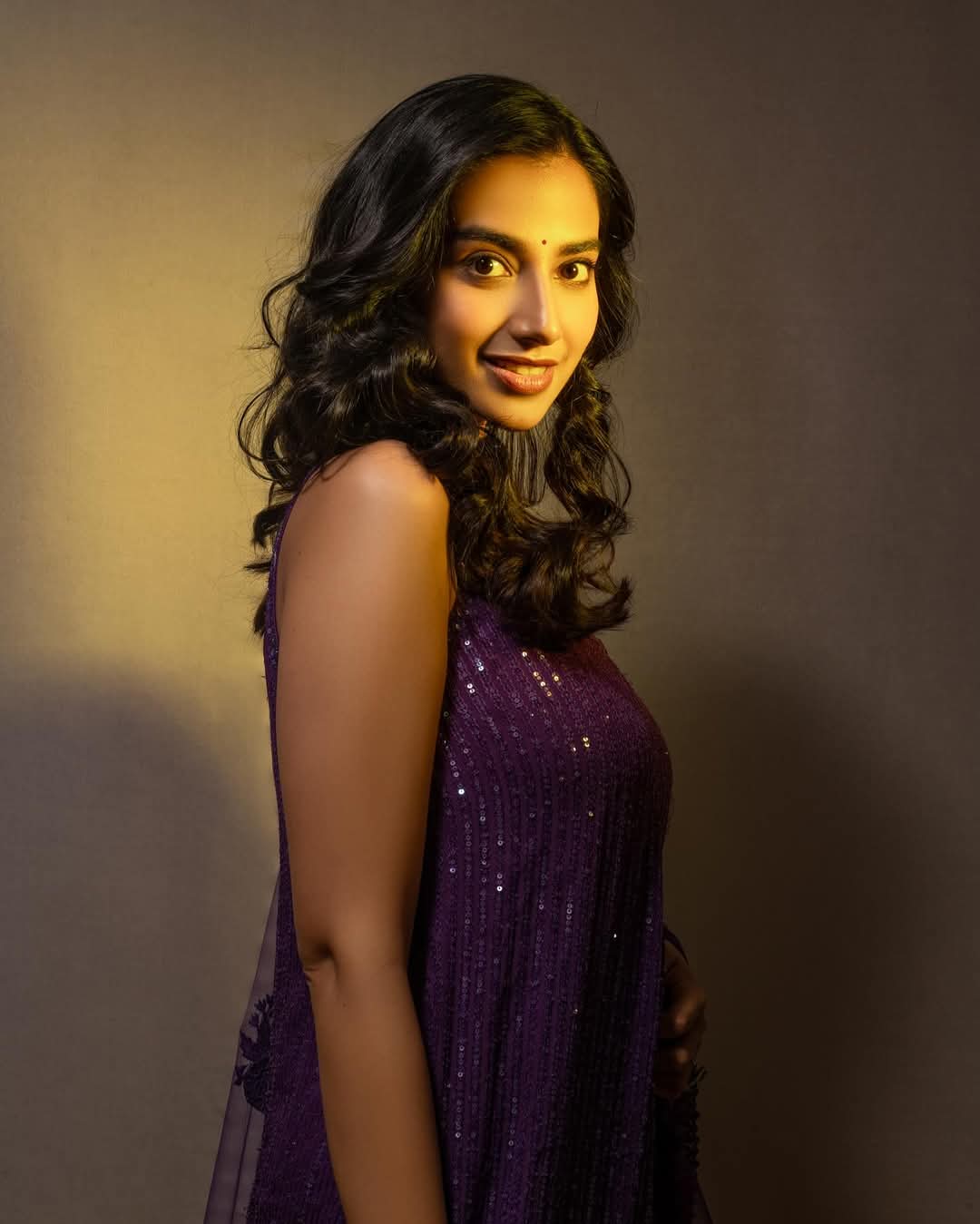 Meenakshi Chaudhary Actress Hot HD Photos Pics Gallery Telugu Tollywood Bollywood South Actress