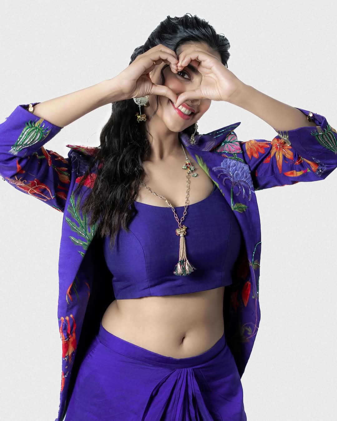 Meenakshi Chaudhary Actress Hot HD Photos Pics Gallery Telugu Tollywood Bollywood South Actress