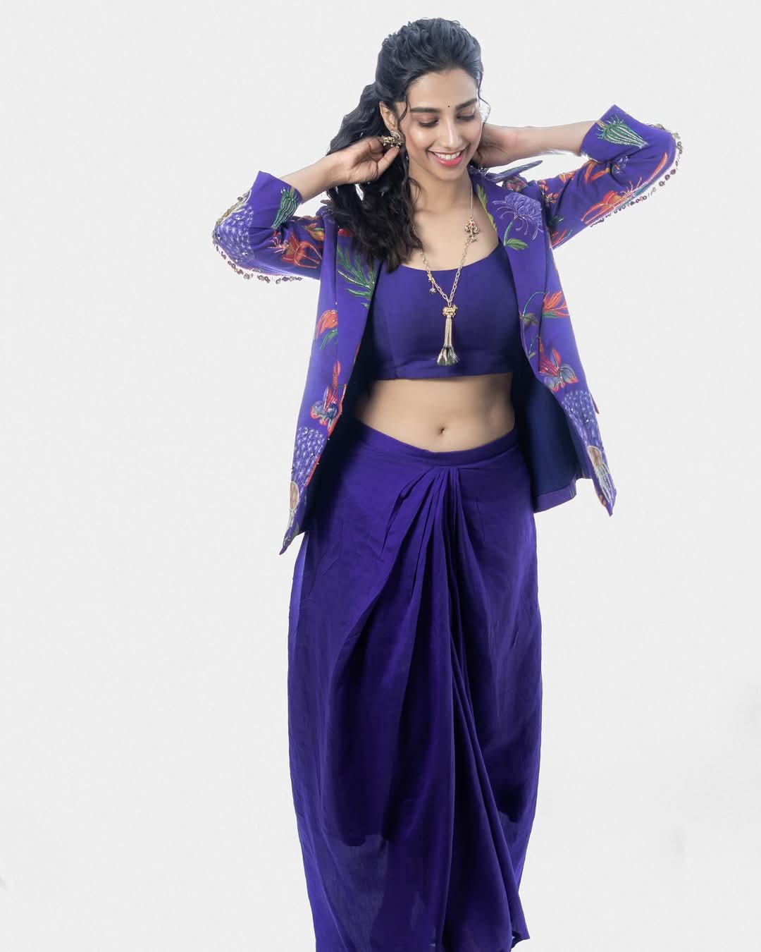 Meenakshi Chaudhary Actress Hot HD Photos Pics Gallery Telugu Tollywood Bollywood South Actress
