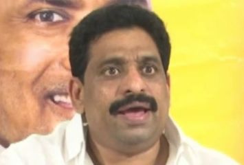 శవాలపై పేలాలు ఏరే బ్రాండ్ అంబాసిడర్ జగన్