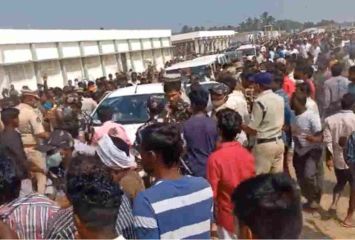 Chirala Violence: చీరాలలో హింసకు కారణం ఏంటి? ఈపురుపాలెం ఎస్సైపై రాళ్లదాడి 