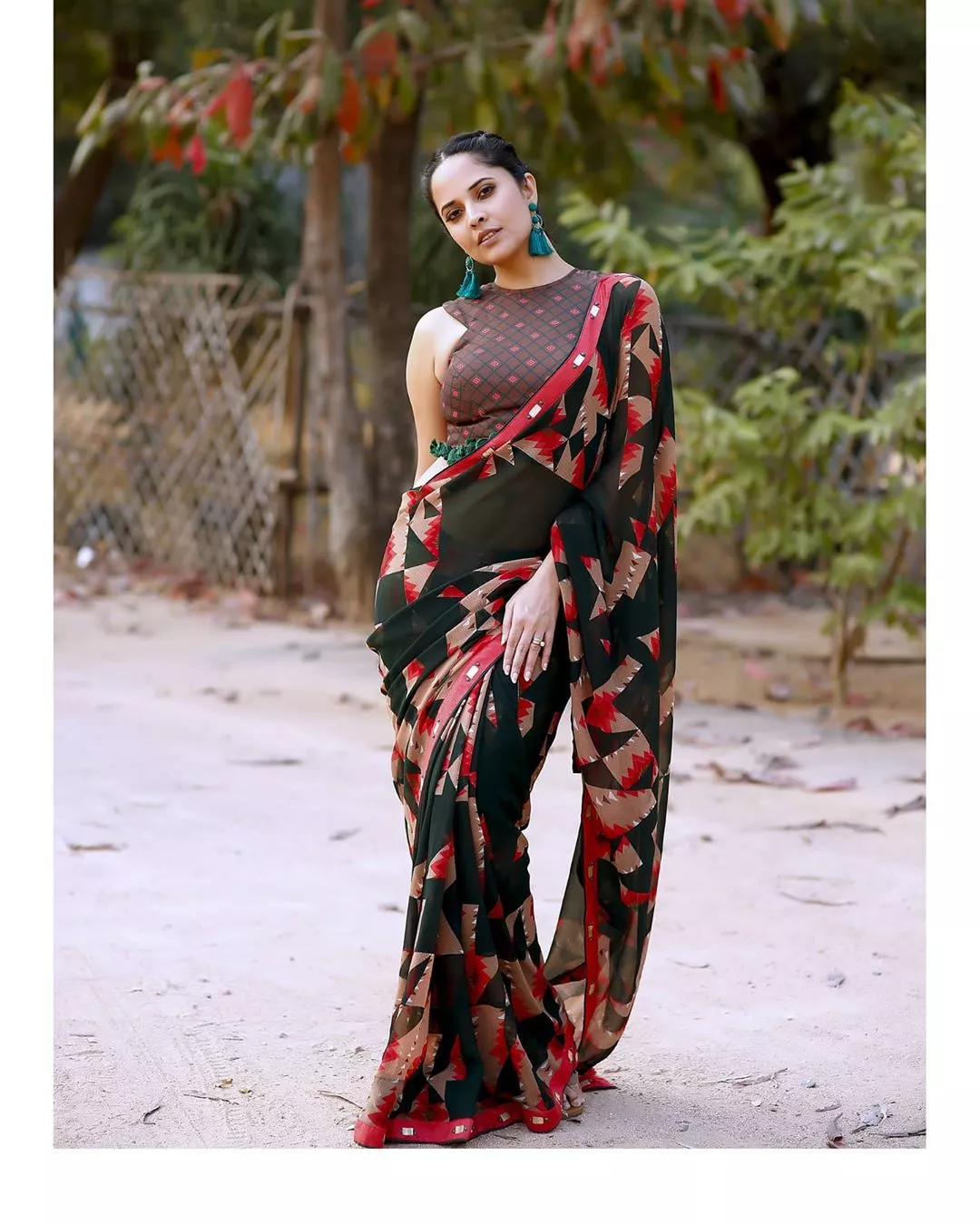 anasuya bharadwaj new look in saree