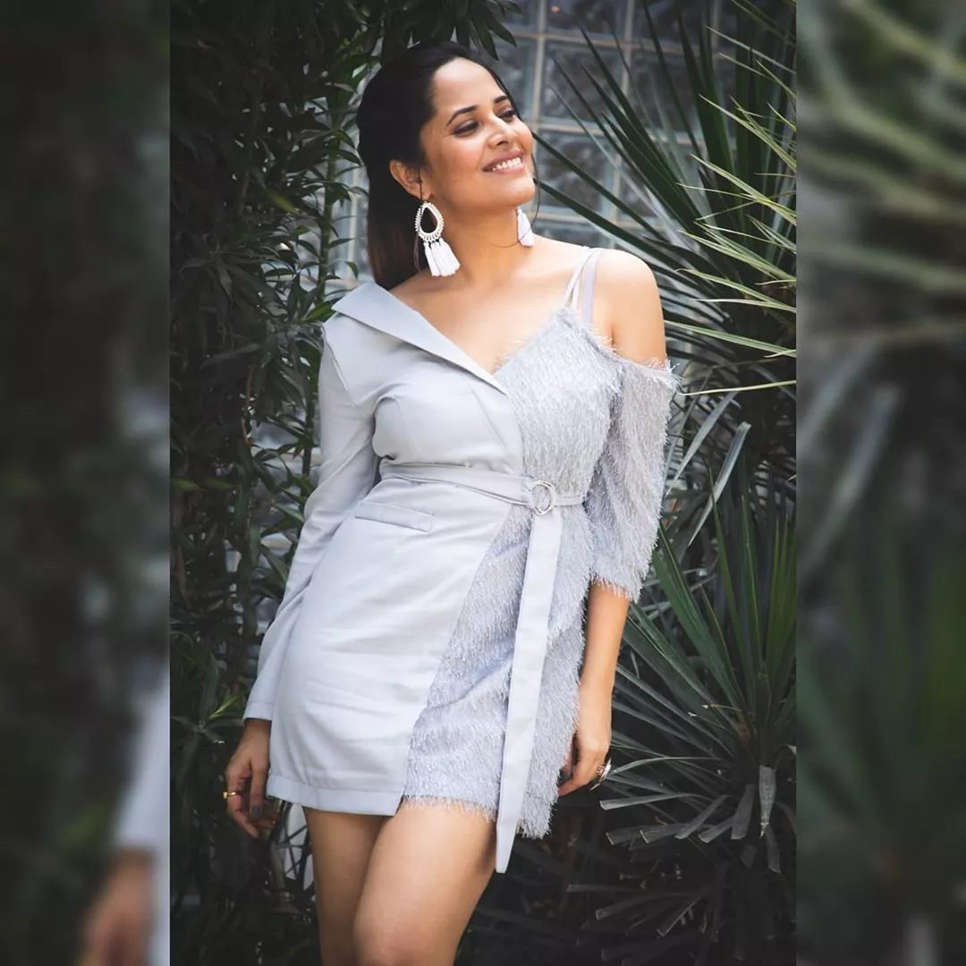 anasuya bharadwaj new look in saree