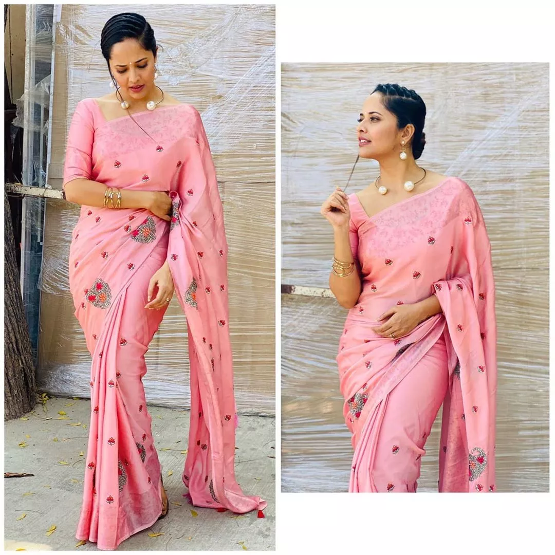 anasuya bharadwaj new look in saree