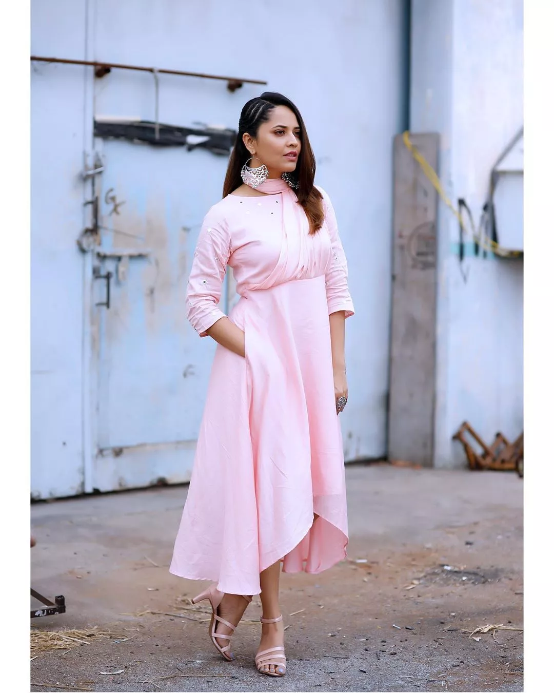 anasuya bharadwaj new look in fashion dresses