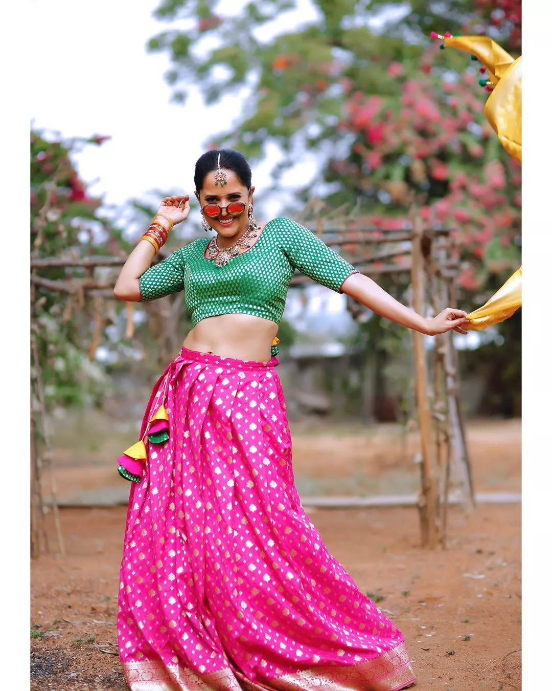 anasuya bharadwaj new look in fashion dresses