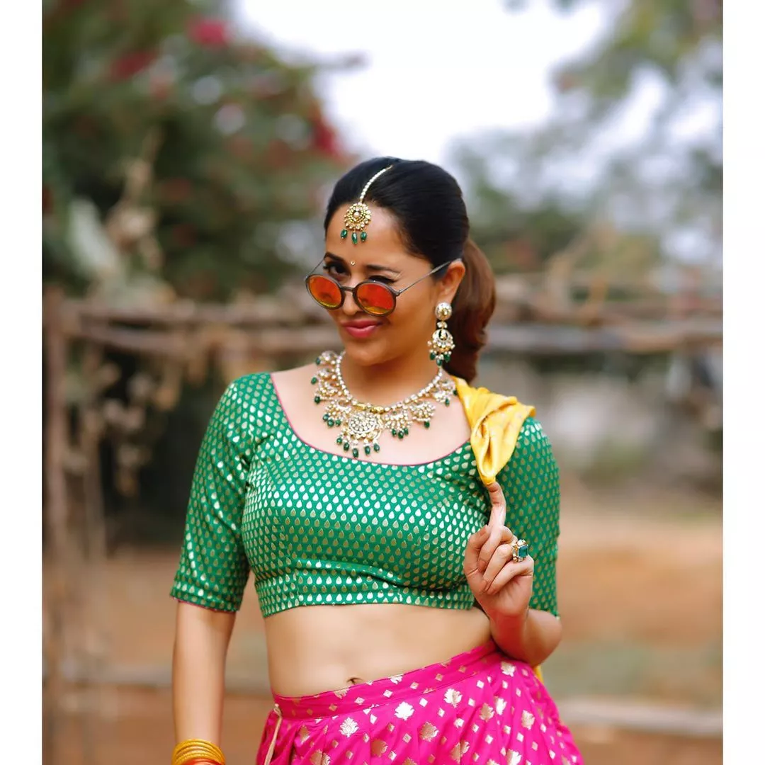 anasuya bharadwaj new look in fashion dresses