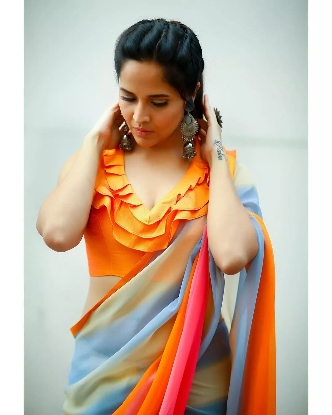 anasuya bharadwaj new look in fashion dresses