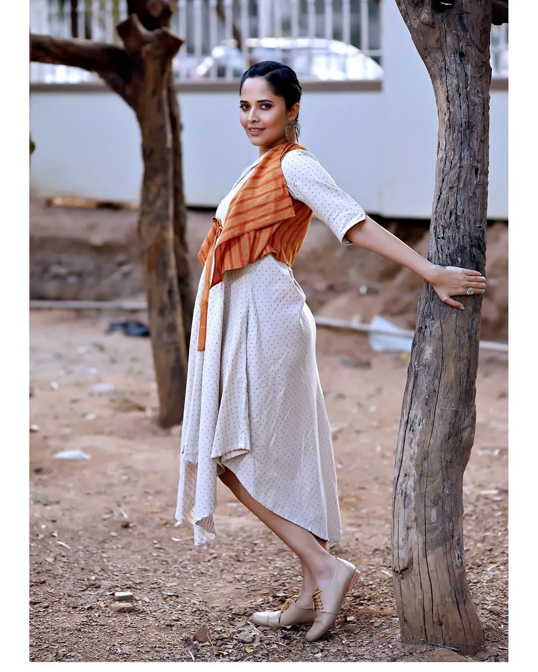 anasuya bharadwaj new look in fashion dresses