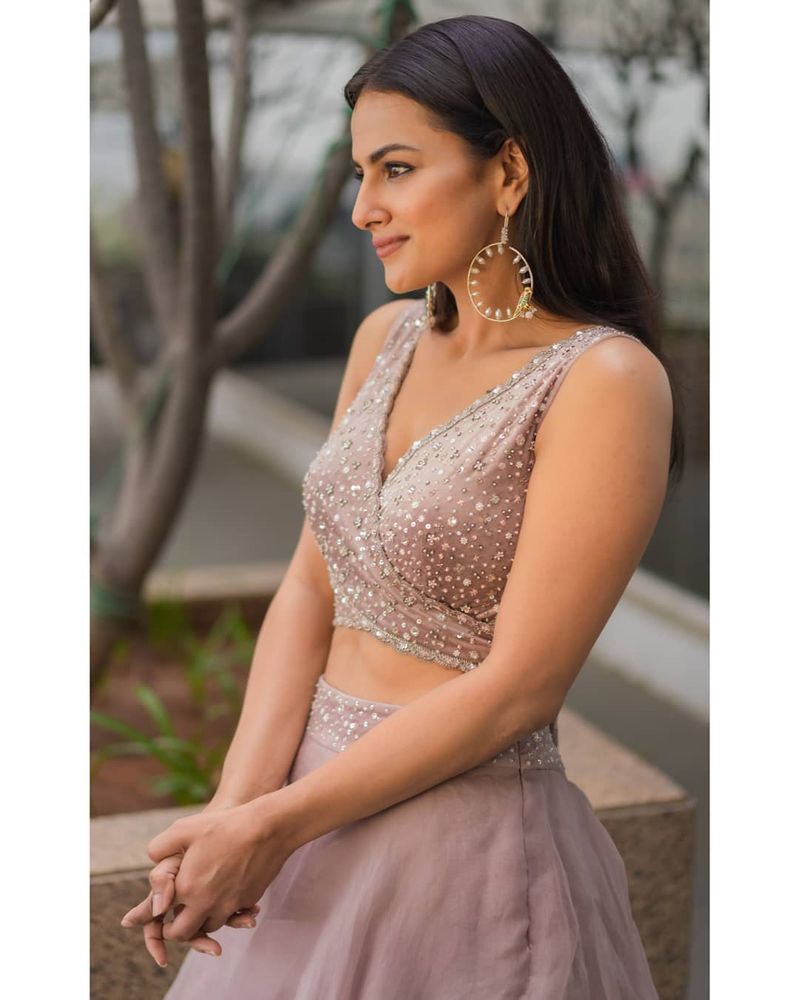 jersey heroine shraddha srinath