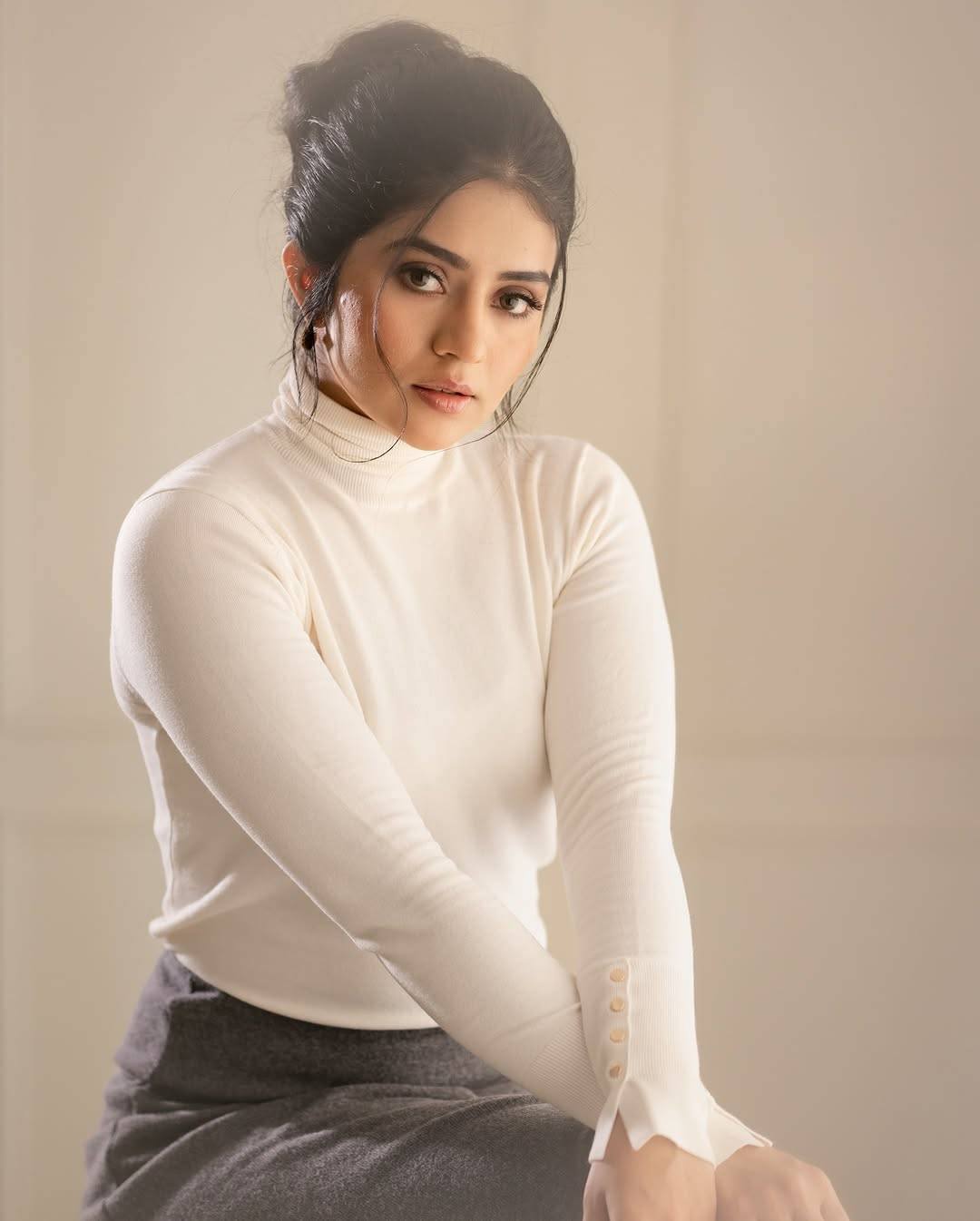 Todays Hot HD Sexy Saree Blouse Bikini Aunty Aunties Girls Models Pics Facebook Insta Threads Hot Models Gallery