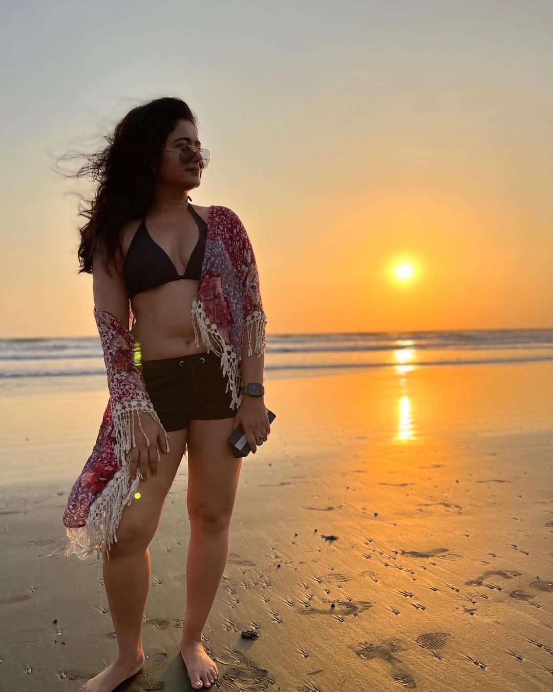 Poonam Bajwa Actress Hot HD Photos Pics Gallery Telugu Mallu Tollywood Bollywood South Actress