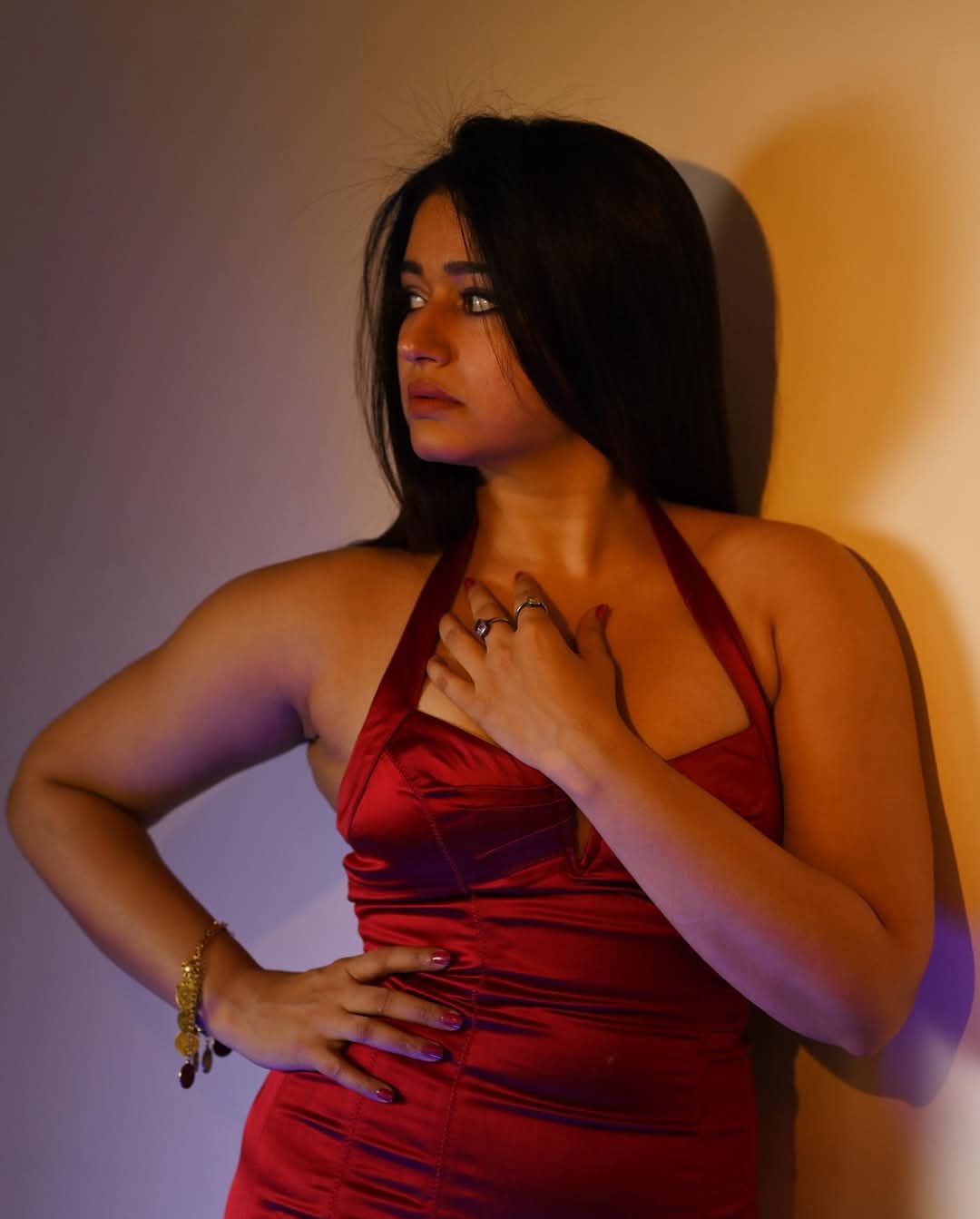 Poonam Bajwa Actress Hot HD Photos Pics Gallery Telugu Mallu Tollywood Bollywood South Actress