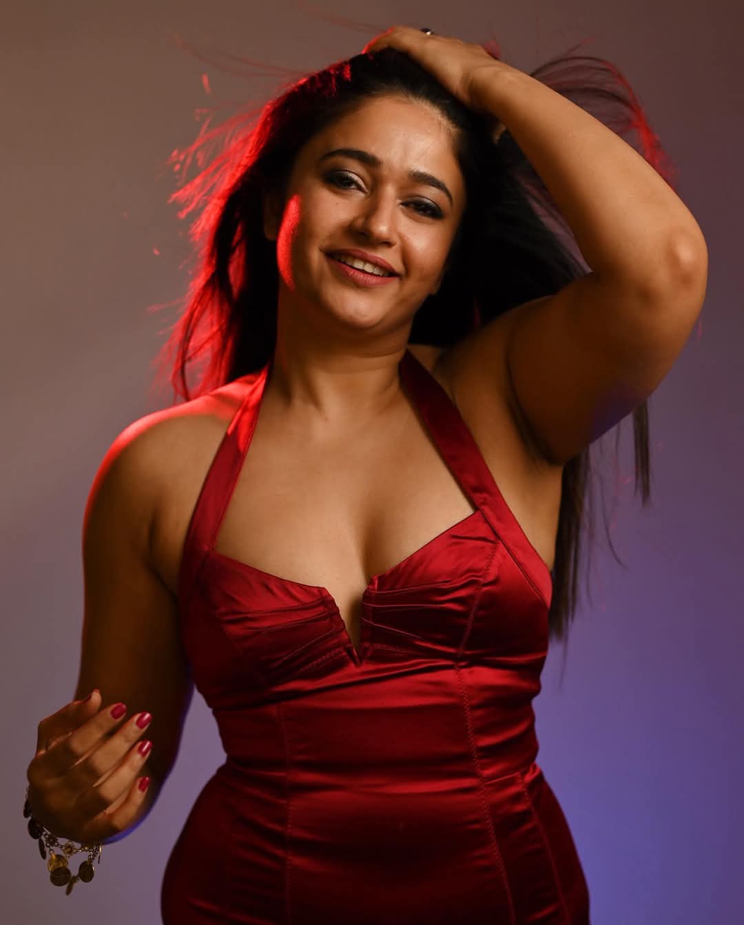 Poonam Bajwa Actress Hot HD Photos Pics Gallery Telugu Mallu Tollywood Bollywood South Actress