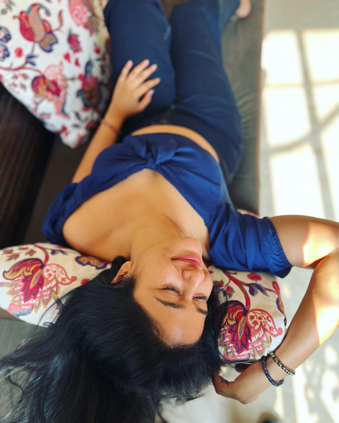 Poonam Bajwa Actress Hot HD Photos Pics Gallery Telugu Mallu Tollywood Bollywood South Actress
