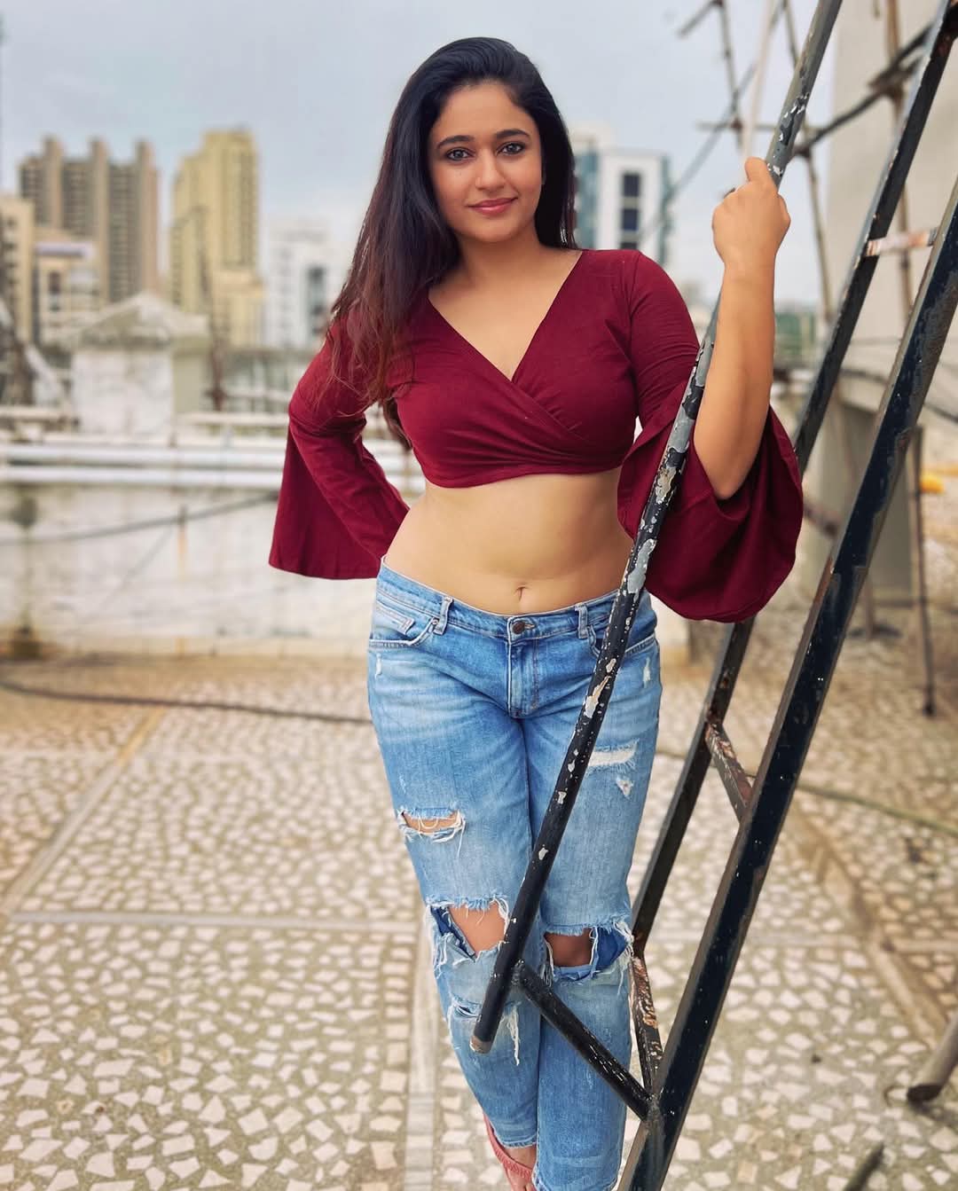 Poonam Bajwa Actress Hot HD Photos Pics Gallery Telugu Mallu Tollywood Bollywood South Actress