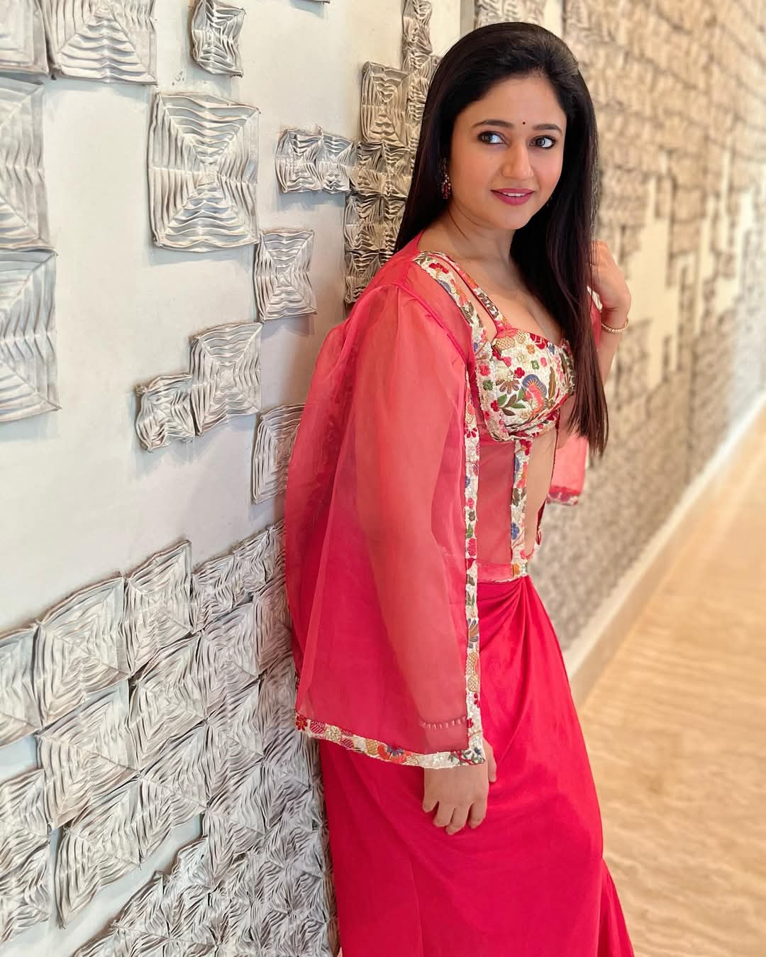 Poonam Bajwa Actress Hot HD Photos Pics Gallery Telugu Mallu Tollywood Bollywood South Actress