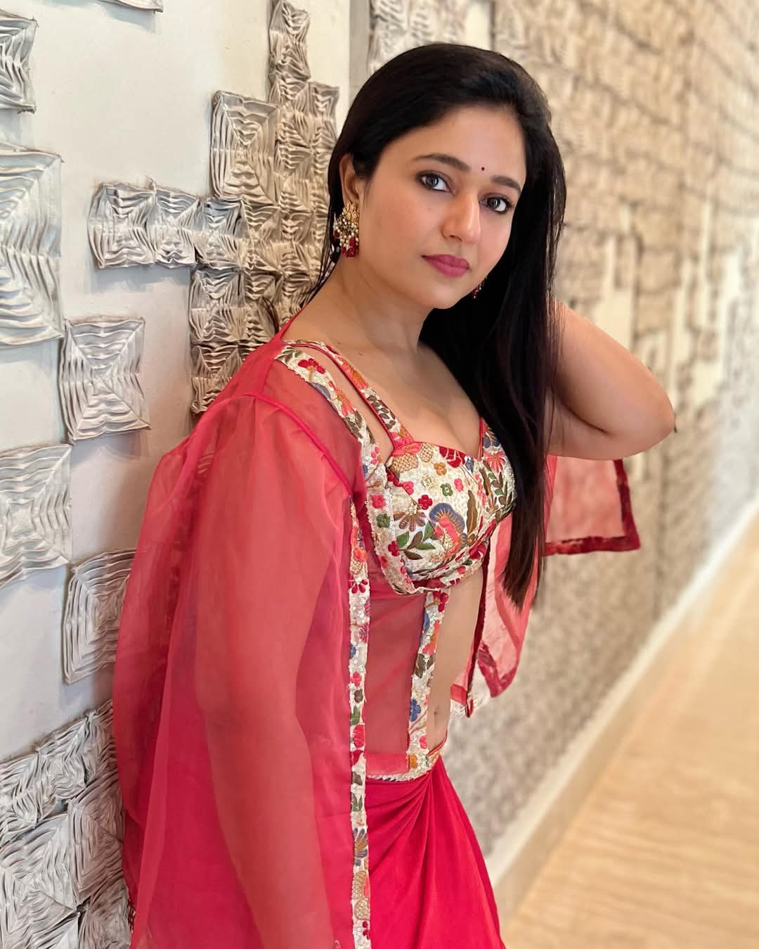Poonam Bajwa Actress Hot HD Photos Pics Gallery Telugu Mallu Tollywood Bollywood South Actress