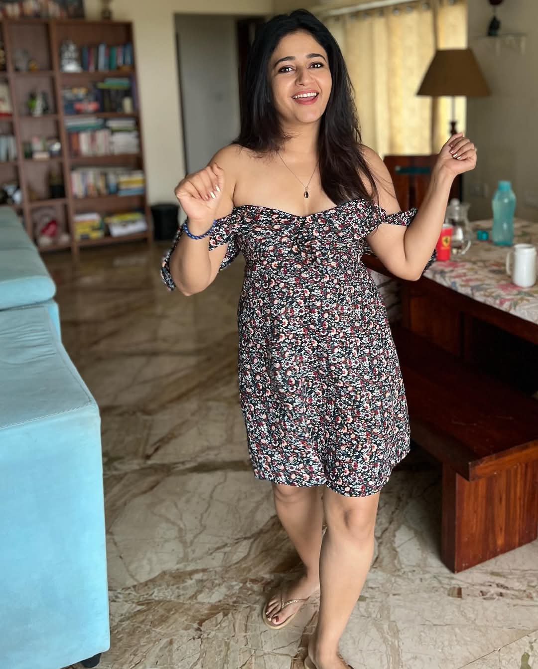 Poonam Bajwa Actress Hot HD Photos Pics Gallery Telugu Mallu Tollywood Bollywood South Actress