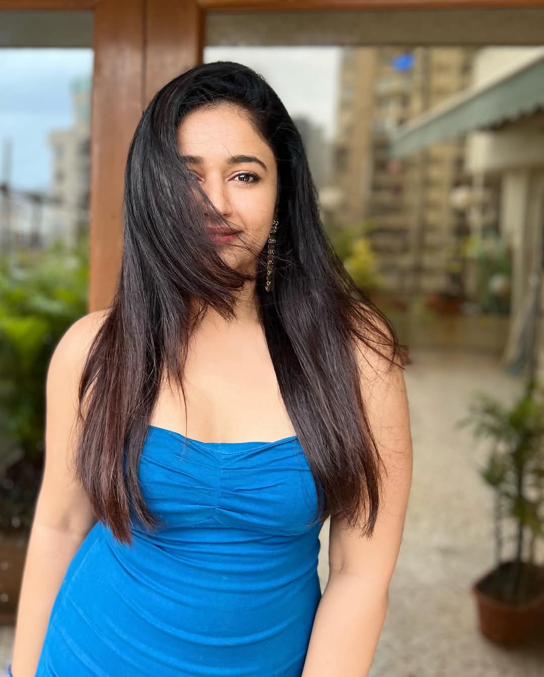 Poonam Bajwa Actress Hot HD Photos Pics Gallery Telugu Mallu Tollywood Bollywood South Actress
