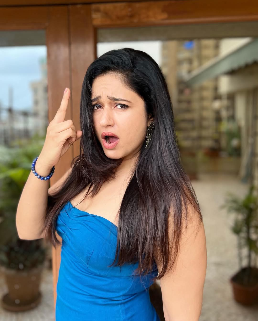 Poonam Bajwa Actress Hot HD Photos Pics Gallery Telugu Mallu Tollywood Bollywood South Actress