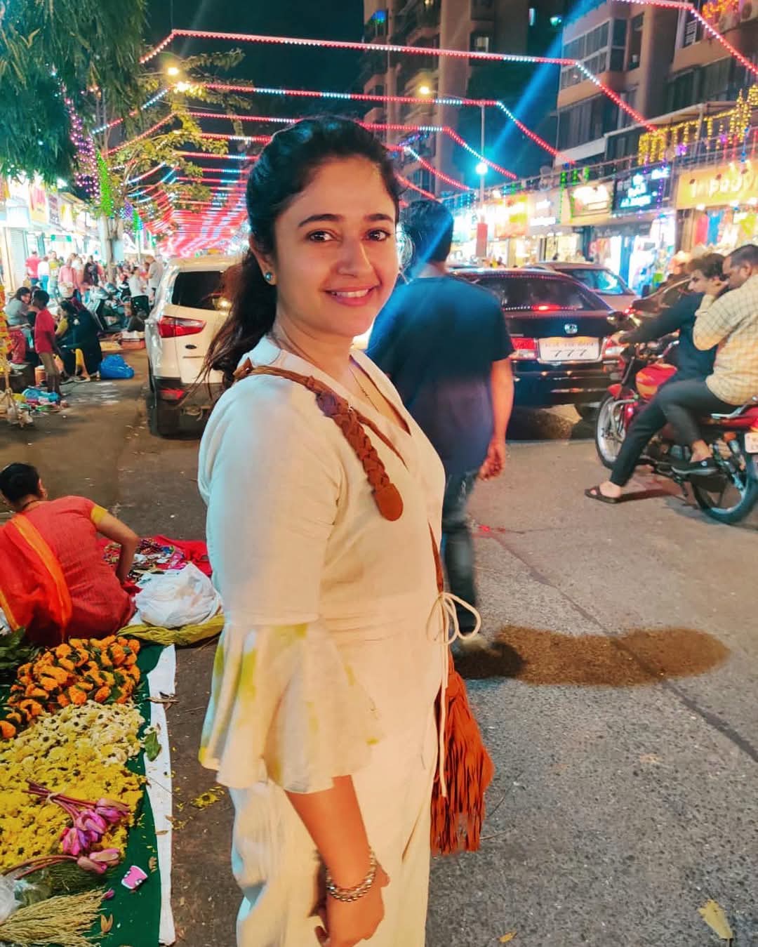 Poonam Bajwa Actress Hot HD Photos Pics Gallery Telugu Mallu Tollywood Bollywood South Actress