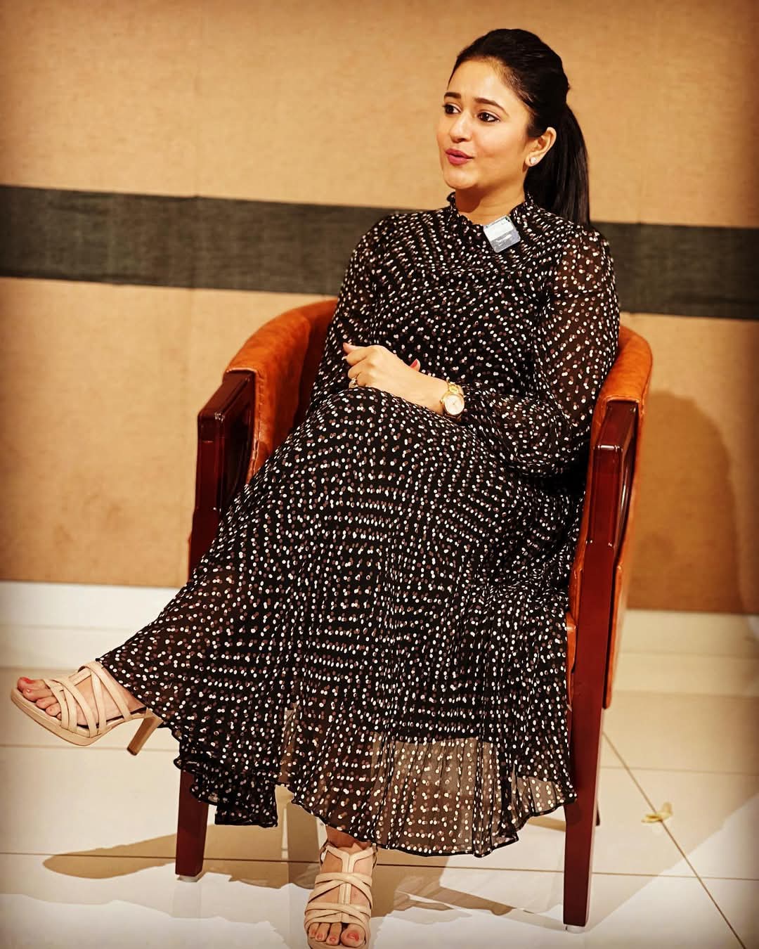 Poonam Bajwa Actress Hot HD Photos Pics Gallery Telugu Mallu Tollywood Bollywood South Actress