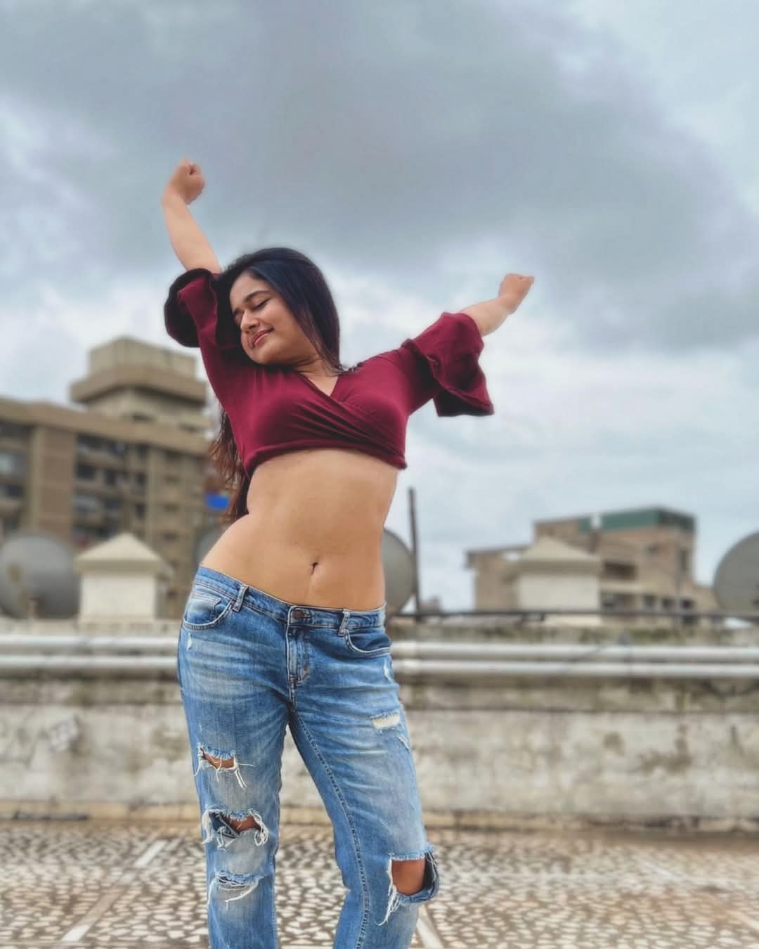 Poonam Bajwa Actress Hot HD Photos Pics Gallery Telugu Mallu Tollywood Bollywood South Actress