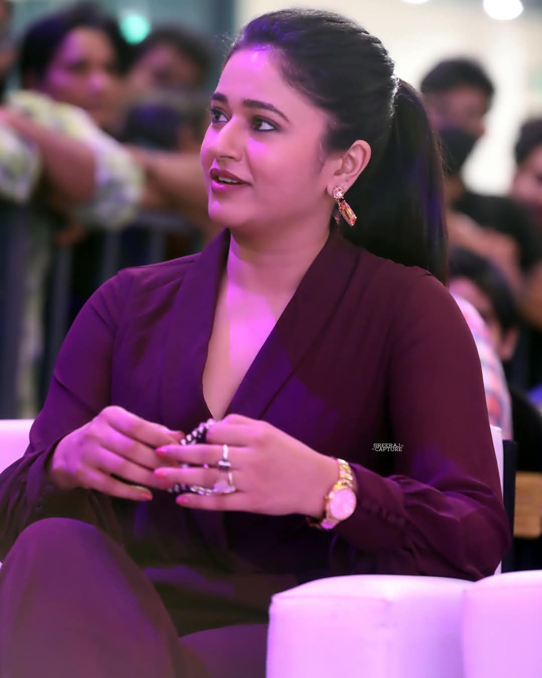Poonam Bajwa Actress Hot HD Photos Pics Gallery Telugu Mallu Tollywood Bollywood South Actress