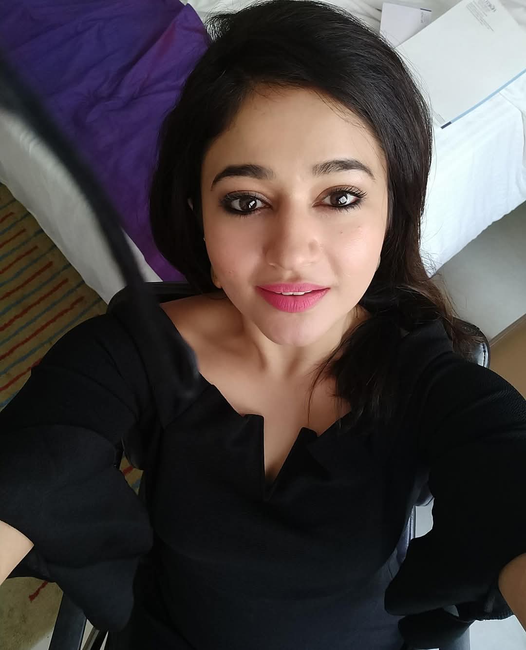 Poonam Bajwa Actress Hot HD Photos Pics Gallery Telugu Mallu Tollywood Bollywood South Actress