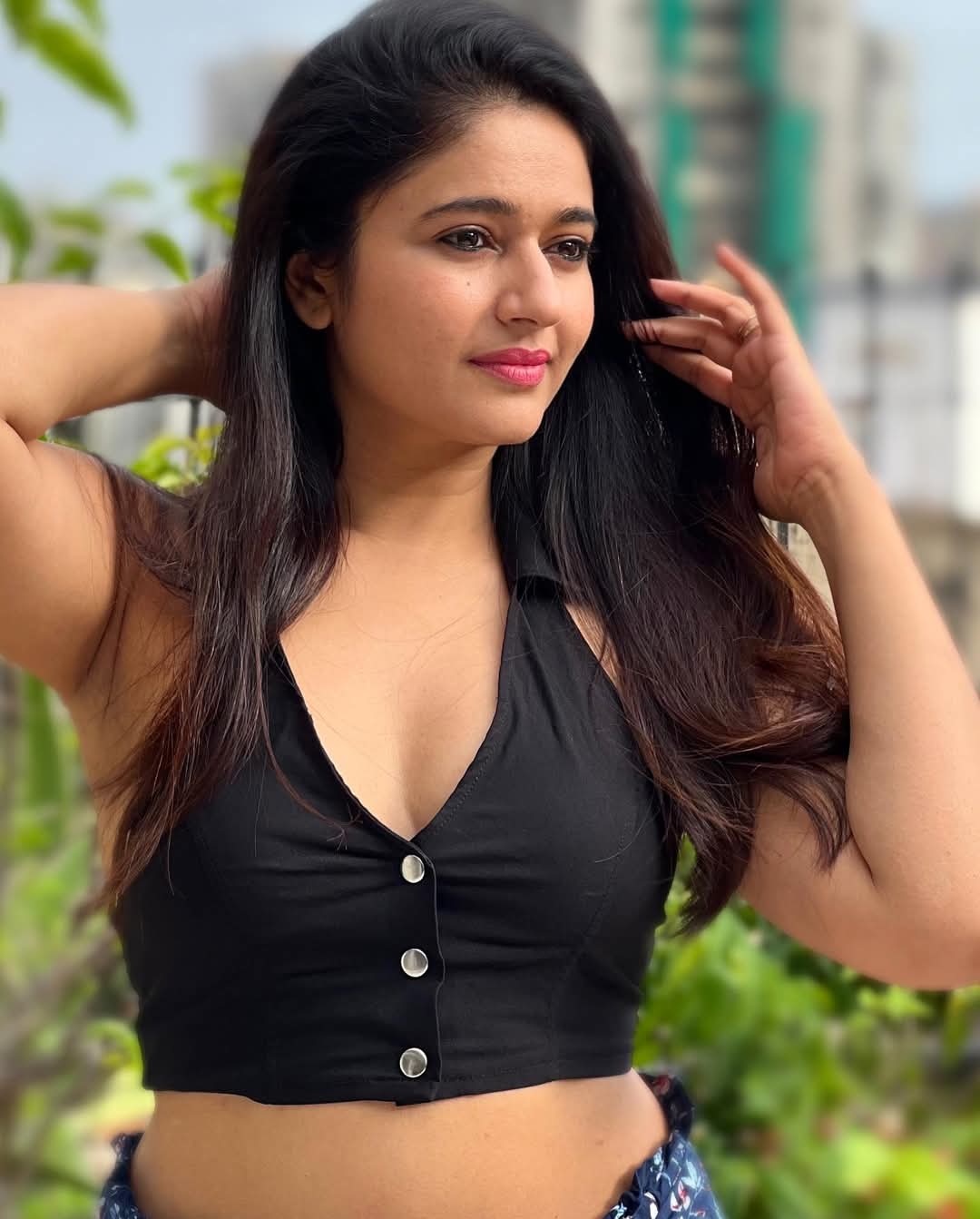 Poonam Bajwa Actress Hot HD Photos Pics Gallery Telugu Mallu Tollywood Bollywood South Actress