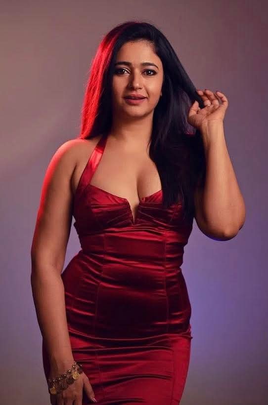 Poonam Bajwa Actress Hot HD Photos Pics Gallery Telugu Mallu Tollywood Bollywood South Actress