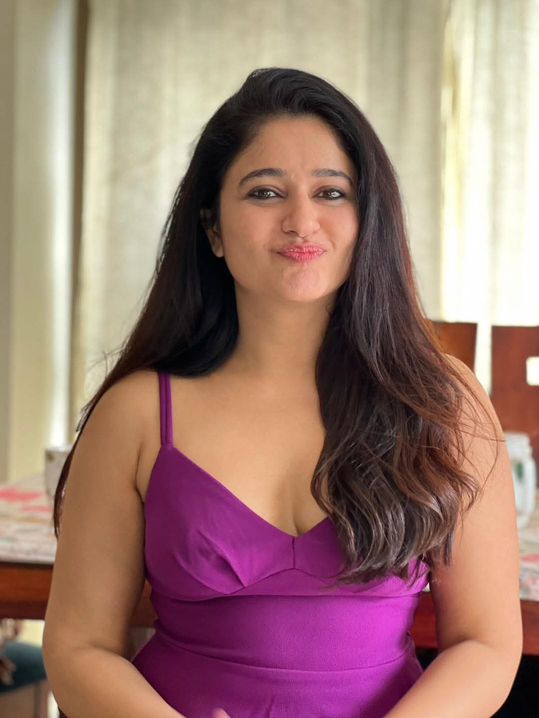 Poonam Bajwa Actress Hot HD Photos Pics Gallery Telugu Mallu Tollywood Bollywood South Actress