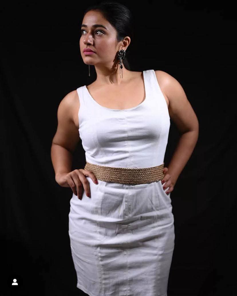 Poonam Bajwa Actress Hot HD Photos Pics Gallery Telugu Mallu Tollywood Bollywood South Actress