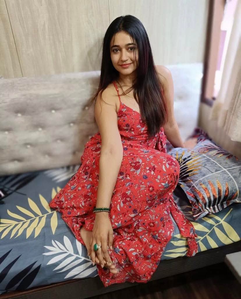 Poonam Bajwa Actress Hot HD Photos Pics Gallery Telugu Mallu Tollywood Bollywood South Actress