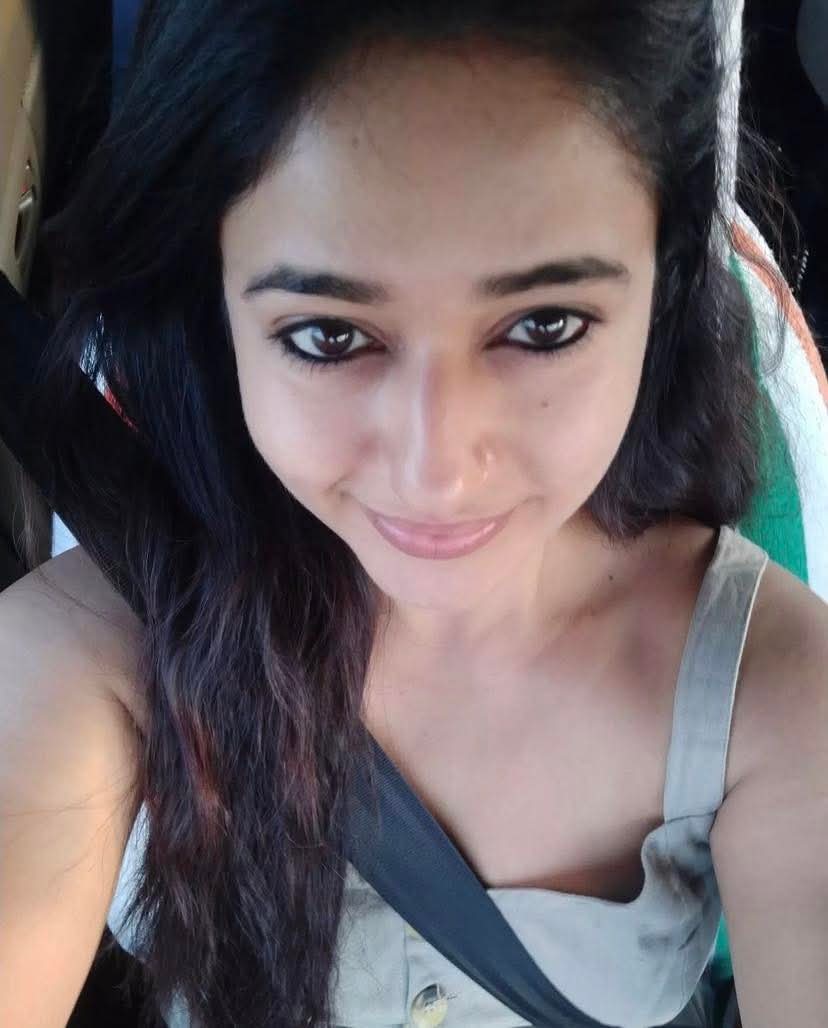 Poonam Bajwa Actress Hot HD Photos Pics Gallery Telugu Mallu Tollywood Bollywood South Actress