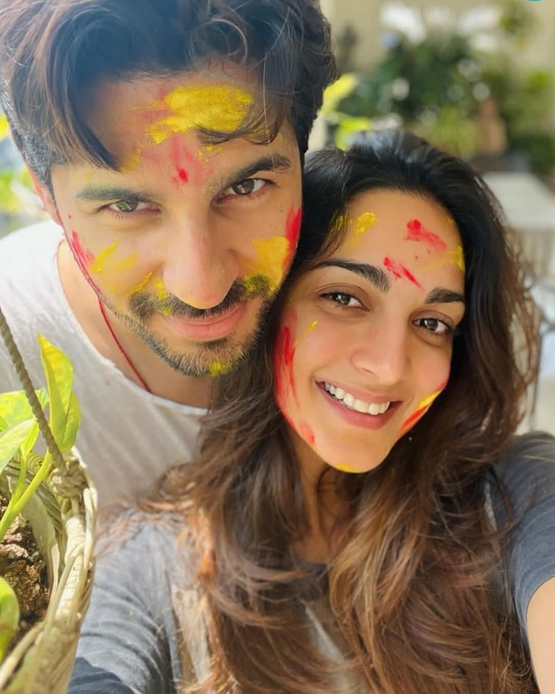 Indian Celebrities Holi Celebrations Photos Gallery