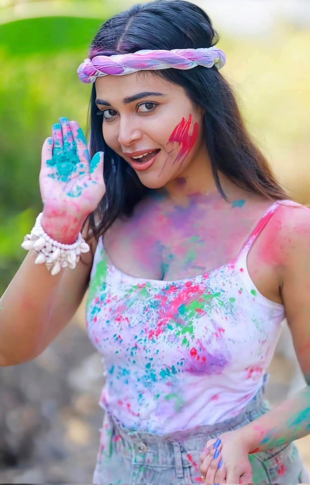 Indian Celebrities Holi Celebrations Photos Gallery