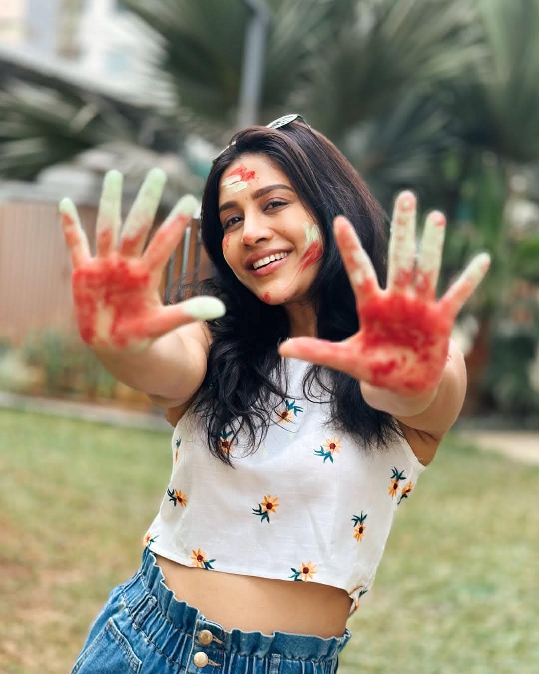 Indian Celebrities Holi Celebrations Photos Gallery