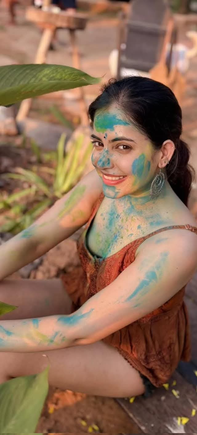 Indian Celebrities Holi Celebrations Photos Gallery