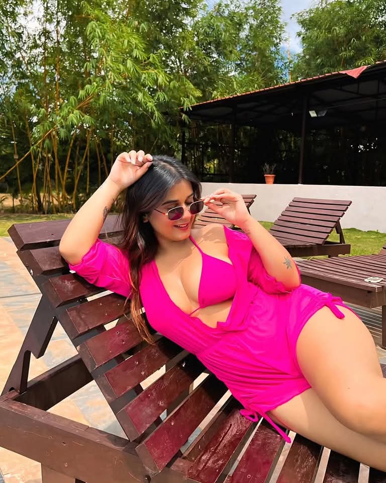 Todays Hot HD Sexy Saree Blouse Bikini Aunty Aunties Girls Models Pics Facebook Insta Threads Hot Models Gallery
