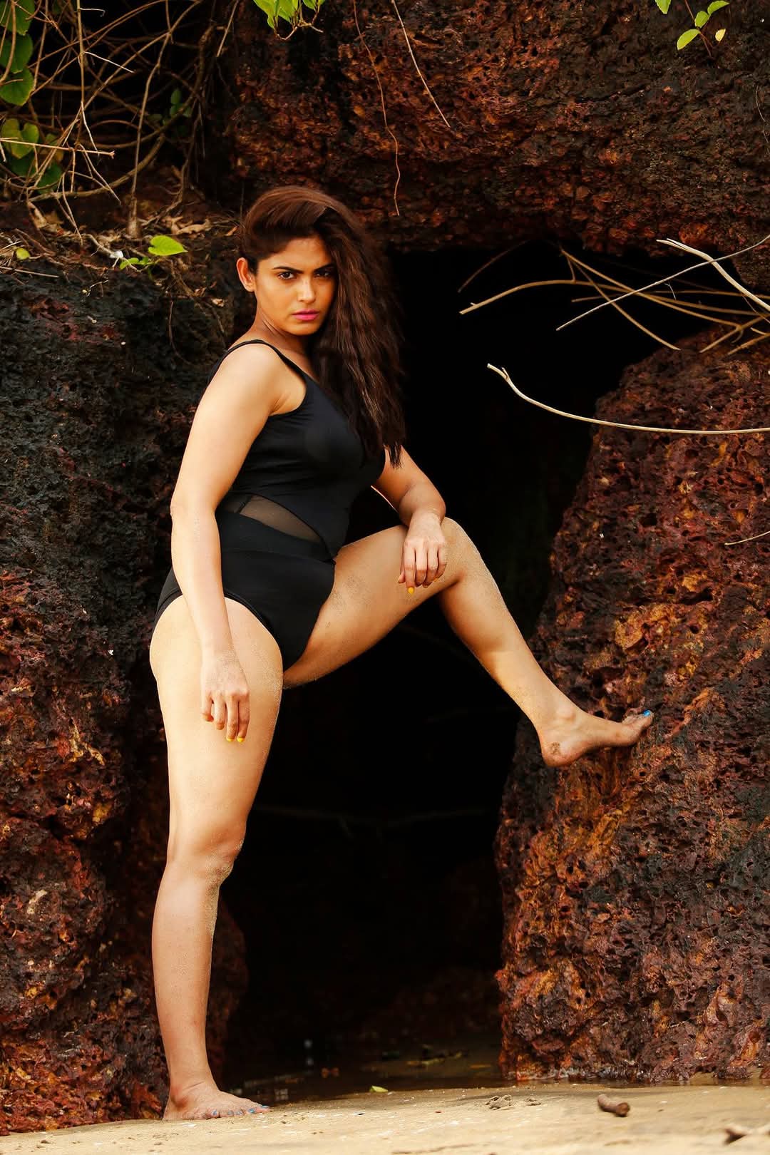 Naina Ganguly Actress Hot HD Photos Pics Gallery Telugu Mallu Tollywood Bollywood South Actress