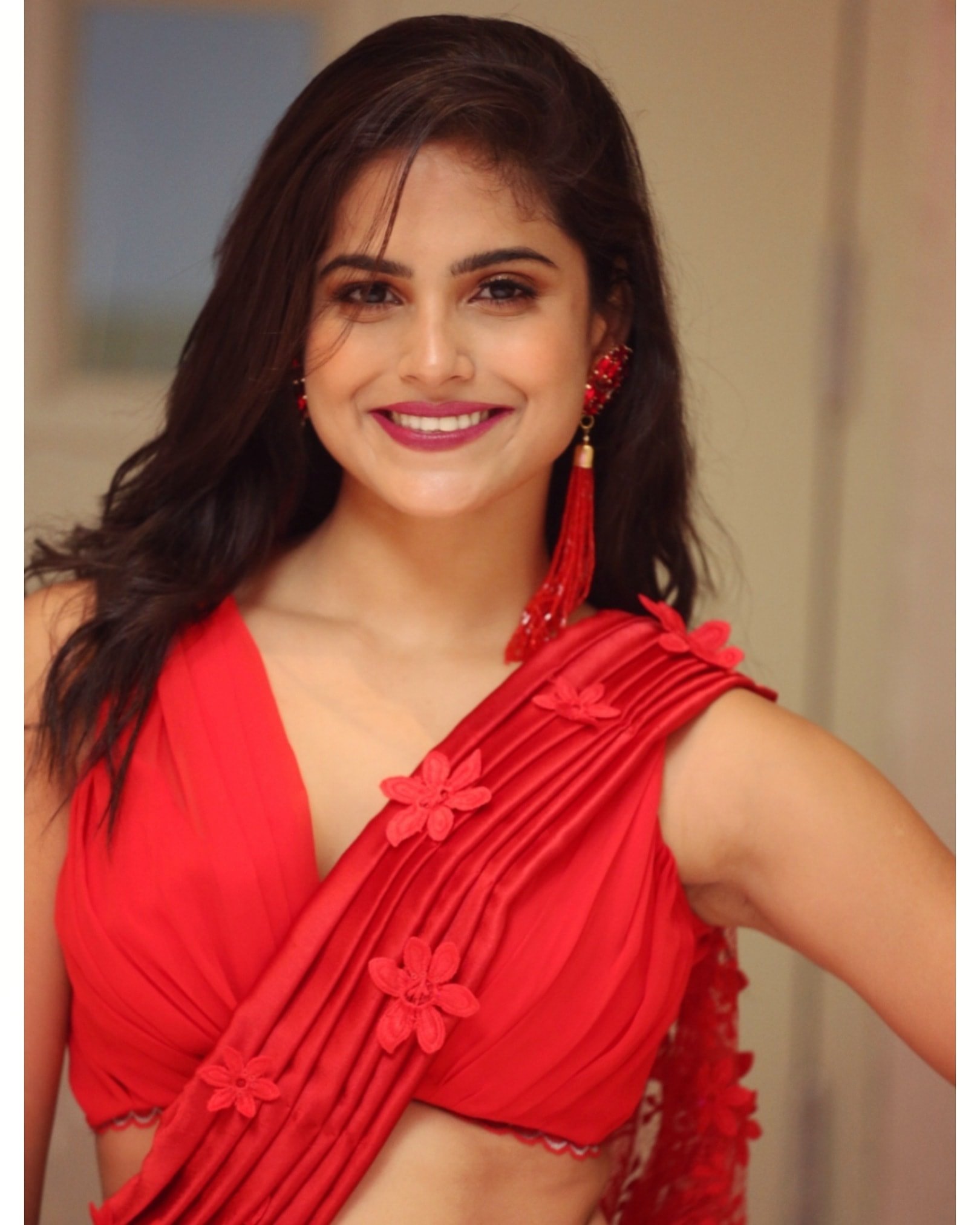 Naina Ganguly Actress Hot HD Photos Pics Gallery Telugu Mallu Tollywood Bollywood South Actress