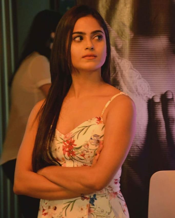 Naina Ganguly Actress Hot HD Photos Pics Gallery Telugu Mallu Tollywood Bollywood South Actress