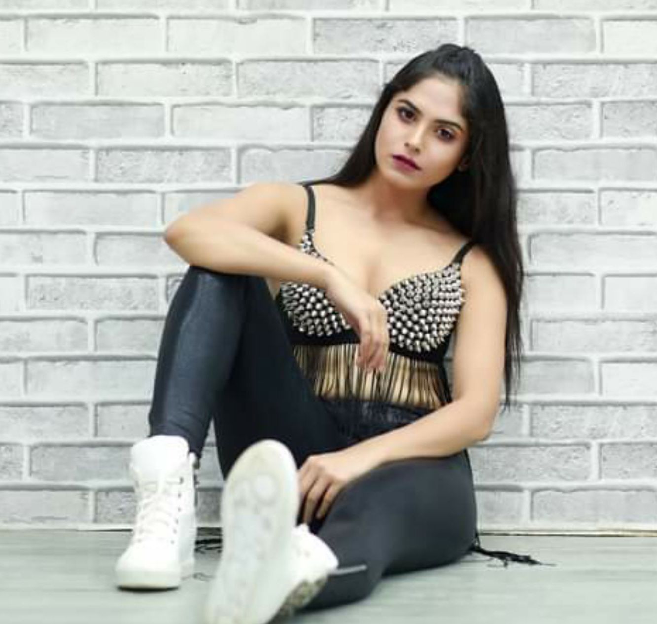 Naina Ganguly Actress Hot HD Photos Pics Gallery Telugu Mallu Tollywood Bollywood South Actress